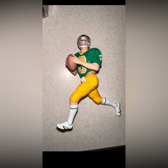 Joe Montana Keepsake Ornament - Picture 2 of 3